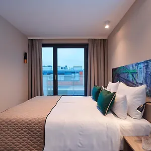 Hotel Leonardo West ****